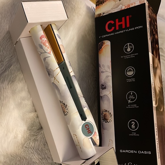 CHI Styling Garden Oasis 1" Ceramic Flat Iron - Picture 2 of 4
